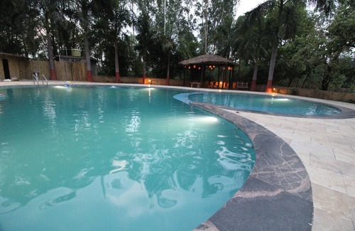 Khatia Complejo | Mridu Kishore Resort