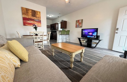 Myrtle Beach Cabaña | MRV73, cabaña de 3 dormitorios, 1 cuadra de la playa!