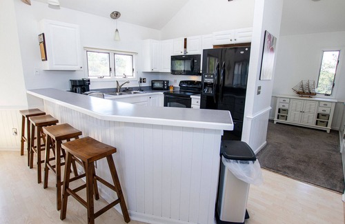 Monteray Shores Casa | MS909, Island Bliss- Soundside, Hot Tub, Community Amenities, Close to beach