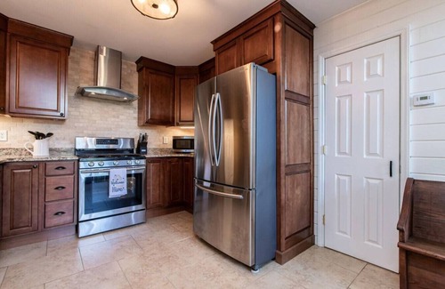 Deep Gap Cabina | MsBeeHavin'*Views*Hiking*Pets OK*3Bd/3BA