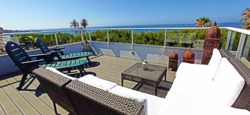 Playas del Palo Apartamento | Mshome Primera Línea en Málaga