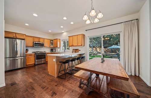 Westbrook Meadows Casa | Mt. Bachelor Retreat! Hot tub, game room, family suite - great for large groups!