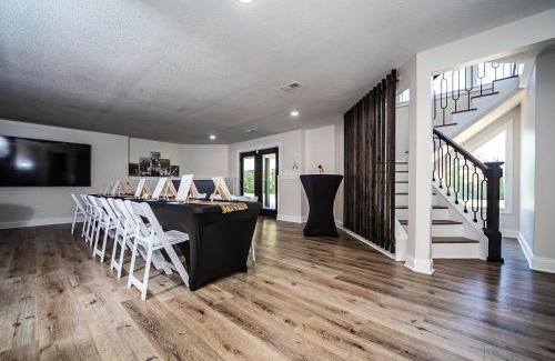 Liberty Casa | MT House Luxury Private Estate Experience 5 Acres 20 Min KCI Downtown KC