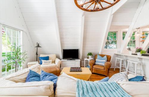 Charlevoix Casa | Mt McSauba A Frame Cottage