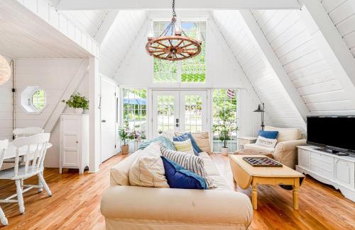 Charlevoix Casa | Mt McSauba A Frame Cottage