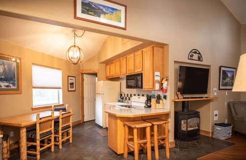 Salida Chalet De Esquí | Mt. Oxford Chalet at Creekside chalets