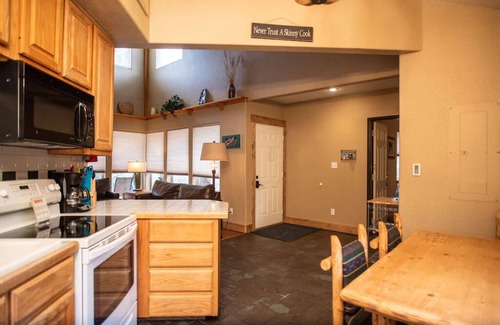 Salida Chalet De Esquí | Mt. Oxford Chalet at Creekside chalets
