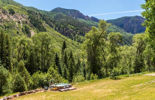 Carbondale Casa | Mt. Sopris Cabin at Filoha Meadows