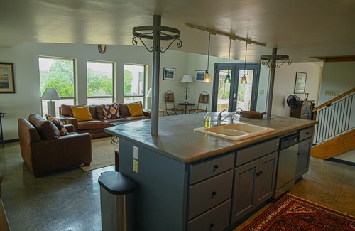 Pipe Creek Casa | Mt Villa Home - Hill Country Retreat