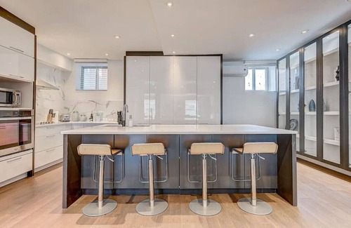 Montreal Apartamento | MTL Townhouse- 3 bdr in the heart of the city