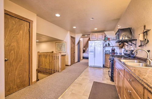 Long Valley Junction Cabaña | Mtn Cabin Between Bryce Canyon & Zion Nat'l Parks!