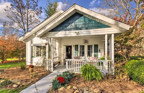 Newland Casa | Mtn Cottage with Fire Pit in Newland!