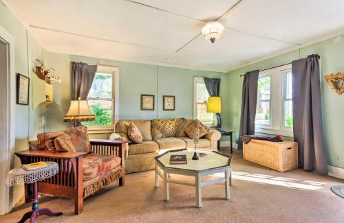 Newland Casa | Mtn Cottage with Fire Pit in Newland!