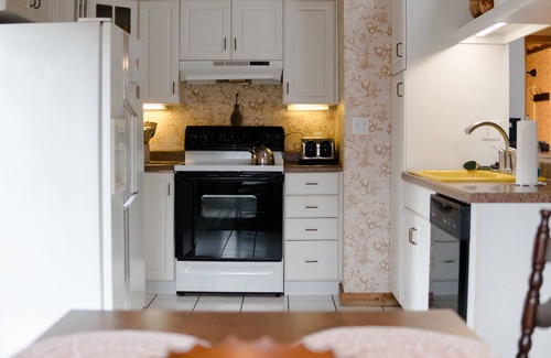 Weaverville Casa | Mtn. Getaway w/New Hot tub close to Blue Ridge Parkway