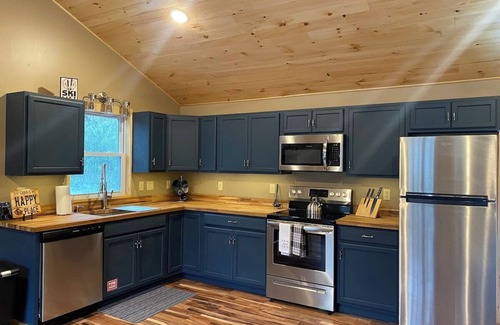Tannersville Casa | Mtn Rd Cottage -HOT TUB-Close 2 Camelback/Shopping