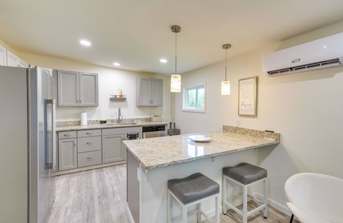 Banner Hill Cabaña | Mtn-View Cottage w/ Garden & Yard in Erwin!