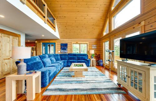 Conway Casa | Mtn-View Deck Scenic Conway Log Cabin!