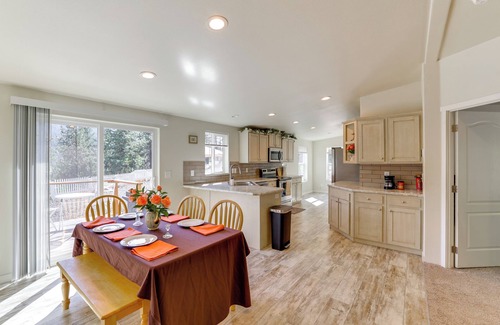 Ahsahka Casa | Mtn-View Gem w/Outdoor Entertainment in Ahsahka!