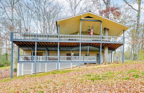 Franklin Casa | Mtn-View Home with Game Room in Franklin!