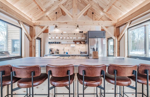 Bethel Casa | Mtn View, Sleeps 20, Hot Tub, Firepit, Wood Stove, Theater, Workspace, Bar, Gym