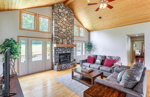 Swannanoa Casa | Mtn Views and Hot Tub 6-Acre Blue Ridge Retreat!