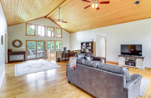 Swannanoa Casa | Mtn Views and Hot Tub 6-Acre Blue Ridge Retreat!