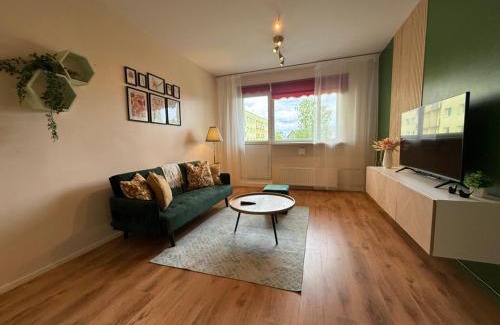 Rapla County Apartamento | Mugav rõduga kodu Rapla linnas koos tasuta WiFi, TV & parkimisega ootab Sind!