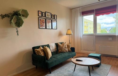 Rapla County Apartamento | Mugav rõduga kodu Rapla linnas koos tasuta WiFi, TV & parkimisega ootab Sind!