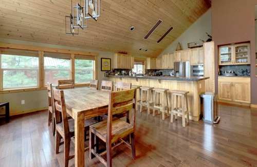 Truckee Casa | Retiro familiar de Muhlebach: una escapada de lujo a la montaña