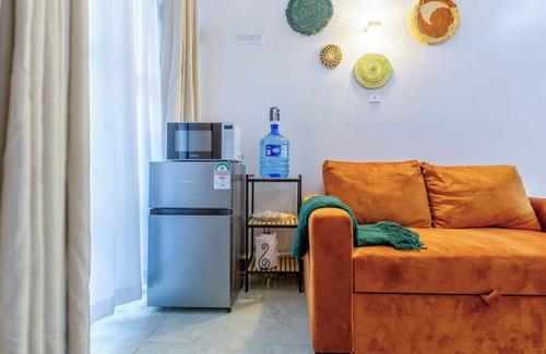 Nairobi Apartamento | Mukeni's studio with WiFi,netflix,sofa bed+bed, 5 min to TRM