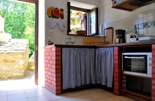 Skopelos Cabaña | MULBERRY TREE COTTAGE con piscina privada y vistas al valle (1 habitación, capacidad para 4)