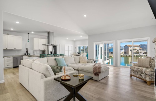 Greenbackville Casa | Mulligan Home - Waterfront w/ boat dock & community pools!