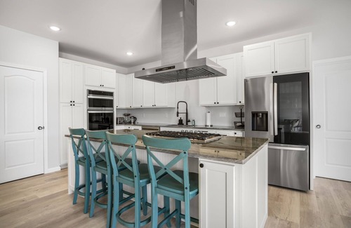 Greenbackville Casa | Mulligan Home - Waterfront w/ boat dock & community pools!