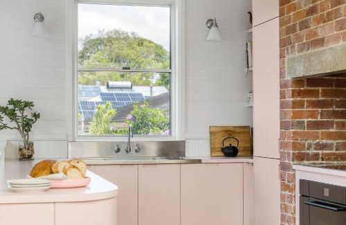 Mullumbimby Casa | Mullum River House - waterfront heritage home