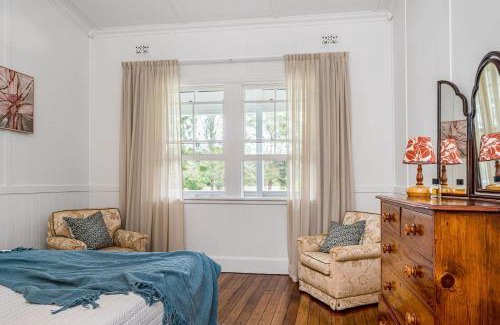 Mullumbimby Casa | Mullum River House - waterfront heritage home