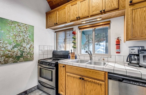 Bear Valley Casa | Multi-Family Cabin in Great Location! - Home #183 by Bear Valley Vacation Rentals