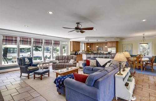 Cambridge Casa | Waterfront Retreat w / Pool Perfect for Multi-generational Families Booking 2020