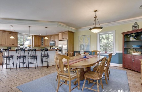 Cambridge Casa | Waterfront Retreat w / Pool Perfect for Multi-generational Families Booking 2020