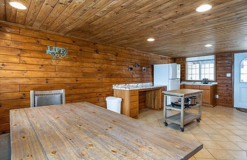 Mayfield Casa | Multi-unit with lake access and stunning views