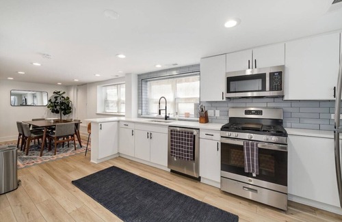 Bucktown Casa | MultiManor: A Renovated Bucktown Coach House