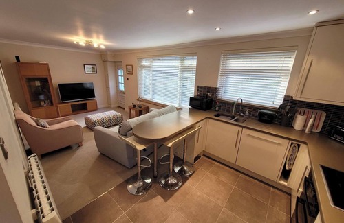 Mumbles Cabaña | Cozy Cottage Retreat in Swansea