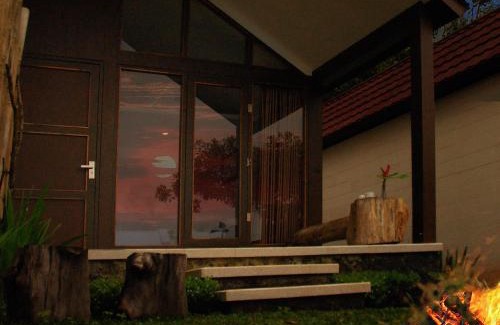 Munduk Casa | Munduk Clove