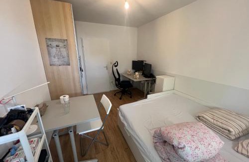Neuperlach Casa | Munich M Zone, Quiet large Living Room, Terrace