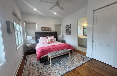 Country Club Estates Casa | Munson street 303