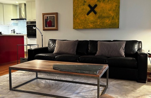 Murfreesboro Casa | Murfreesboro Mid-Century Modern with AC, WiFi