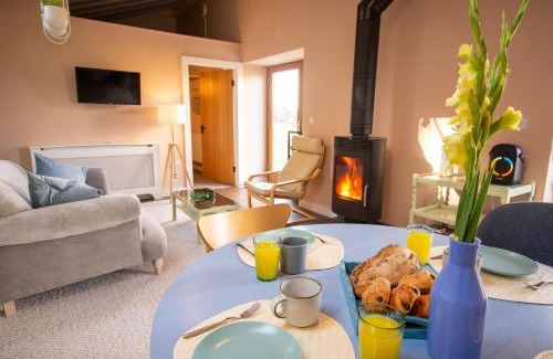 Llanddaniel Fab Casa | Murmur y Coed