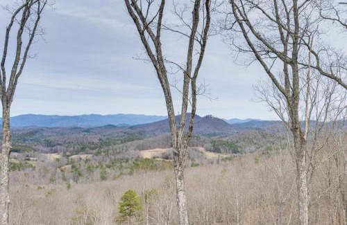Unaka Casa | Murphy Home with Mountain View 15 Mi to Ocoee River