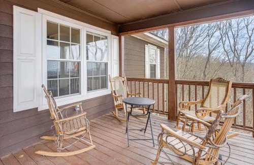 Unaka Casa | Murphy Home with Mountain View 15 Mi to Ocoee River