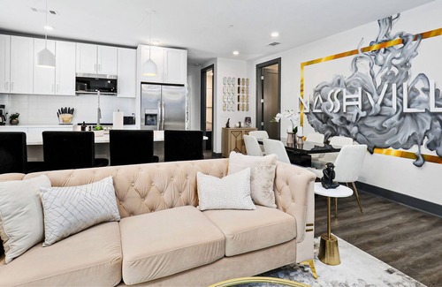 Rolling Mill Hill Condominio | Muse | 3-bedroom condo with rooftop lounge & central AC - walkable to downtown
