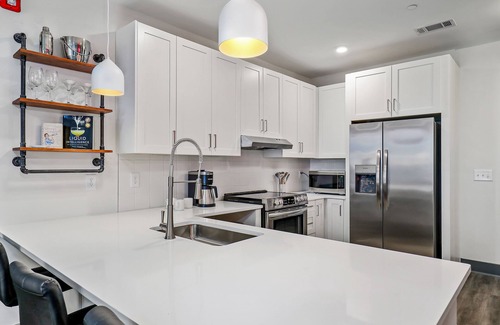 Rolling Mill Hill Condominio | Muse Centrally located Nashville home near hot spots with elevator & central AC